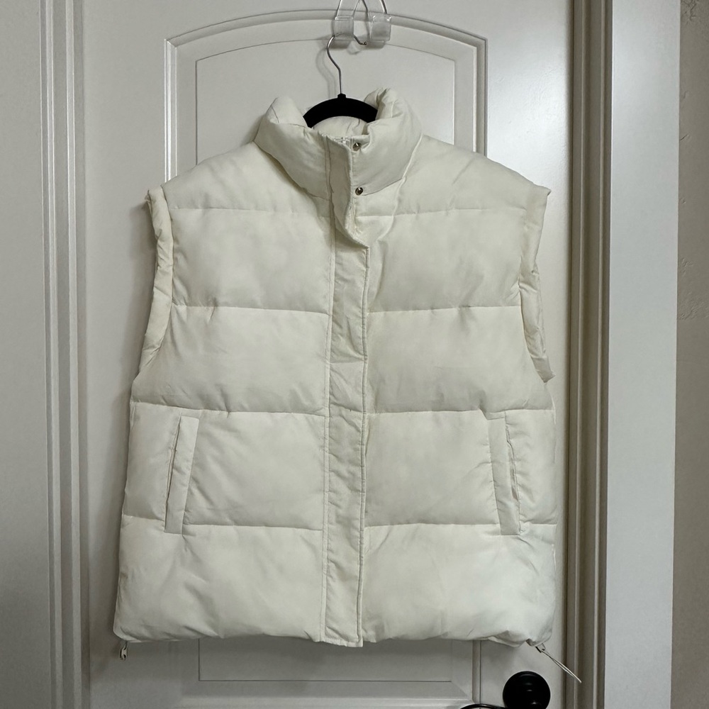 Viral Women's White Puffer Vest